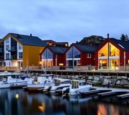 Karlotte'S Apartment Ballstad Exterior photo
